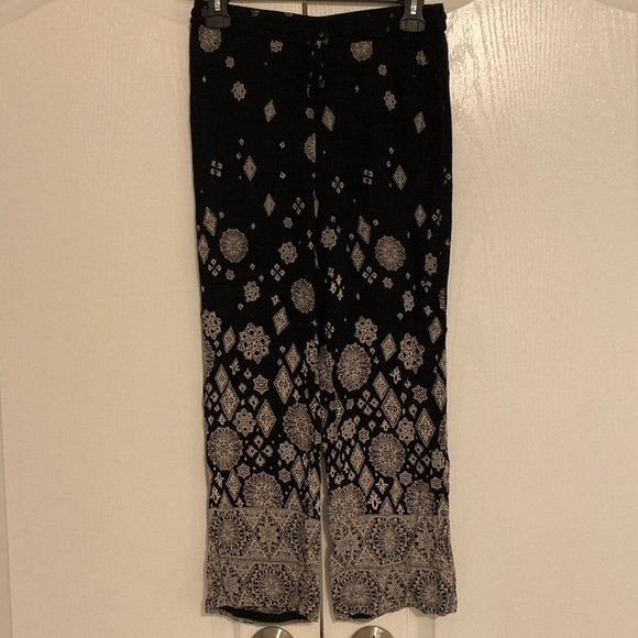 Urban Outfitters (Out from Under) Cropped Pants - Picture 1 of 3